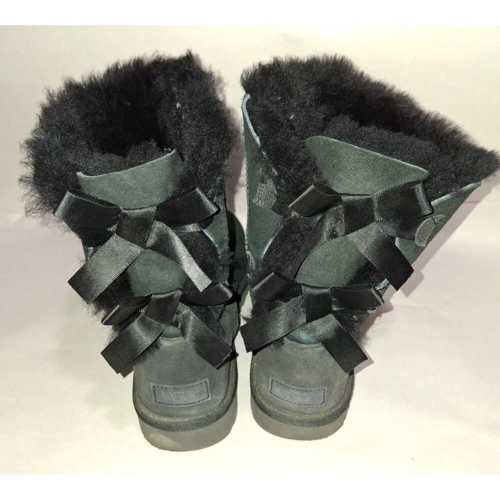UGG Australia Bailey Bow II Women's Black Sheepskin Boots Size 8